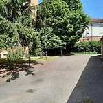 Vicino Ospedale Con Self Check-in Parma