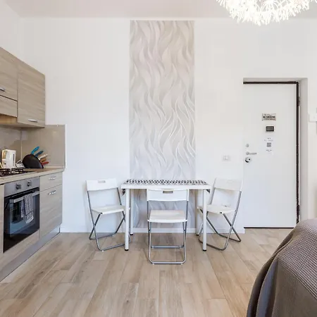 Vicino Ospedale Con Self Check-in Πάρμα