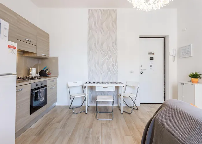 Vicino Ospedale Con Self Check-in פארמה